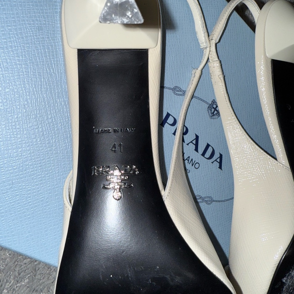 Prada Patent leather slingback pumps (cream) - Picture 6 of 8